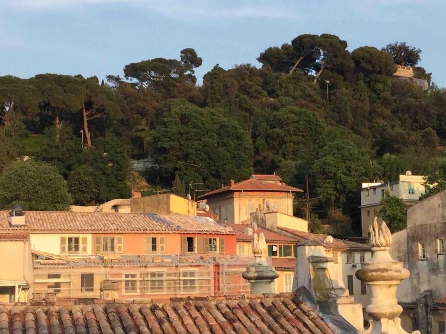 Studio De Charme Au Coeur De La Vieille Ville Nice Luaran gambar